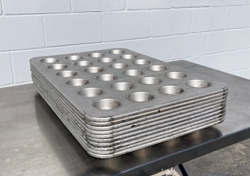 Chicago Metallic 43555 Glazed Muffin Pan - 12 Slots - Aluminized Steel